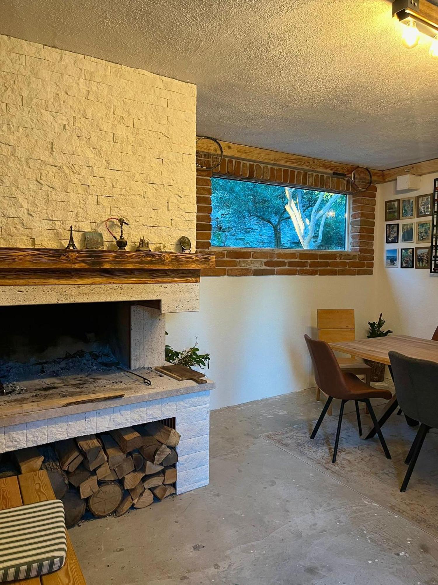 Apartments Curnic Jesenice  Εξωτερικό φωτογραφία