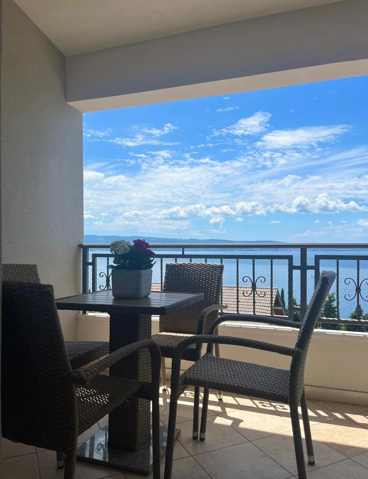 Apartments Curnic Jesenice  Εξωτερικό φωτογραφία